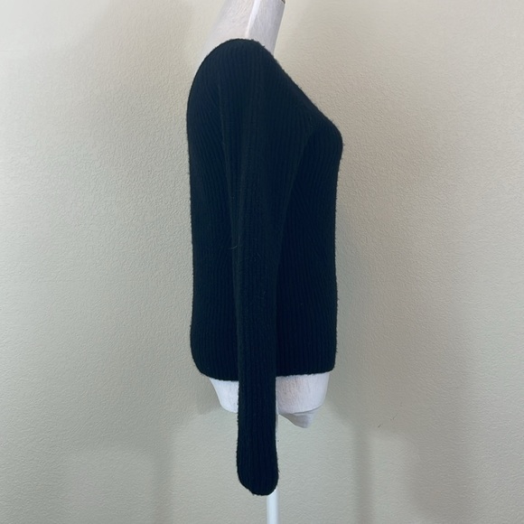 Banana Republic Black wool long sleeve v neck sweater size xs - Picture 2 of 6